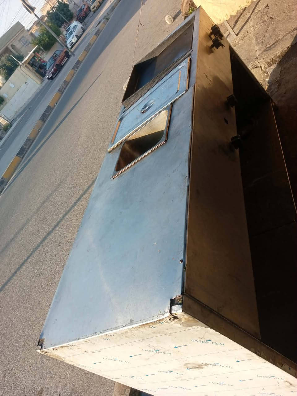 السلام عليكم، شواية مال همبرگر السعر 300الف وبيه مجال : ***********
