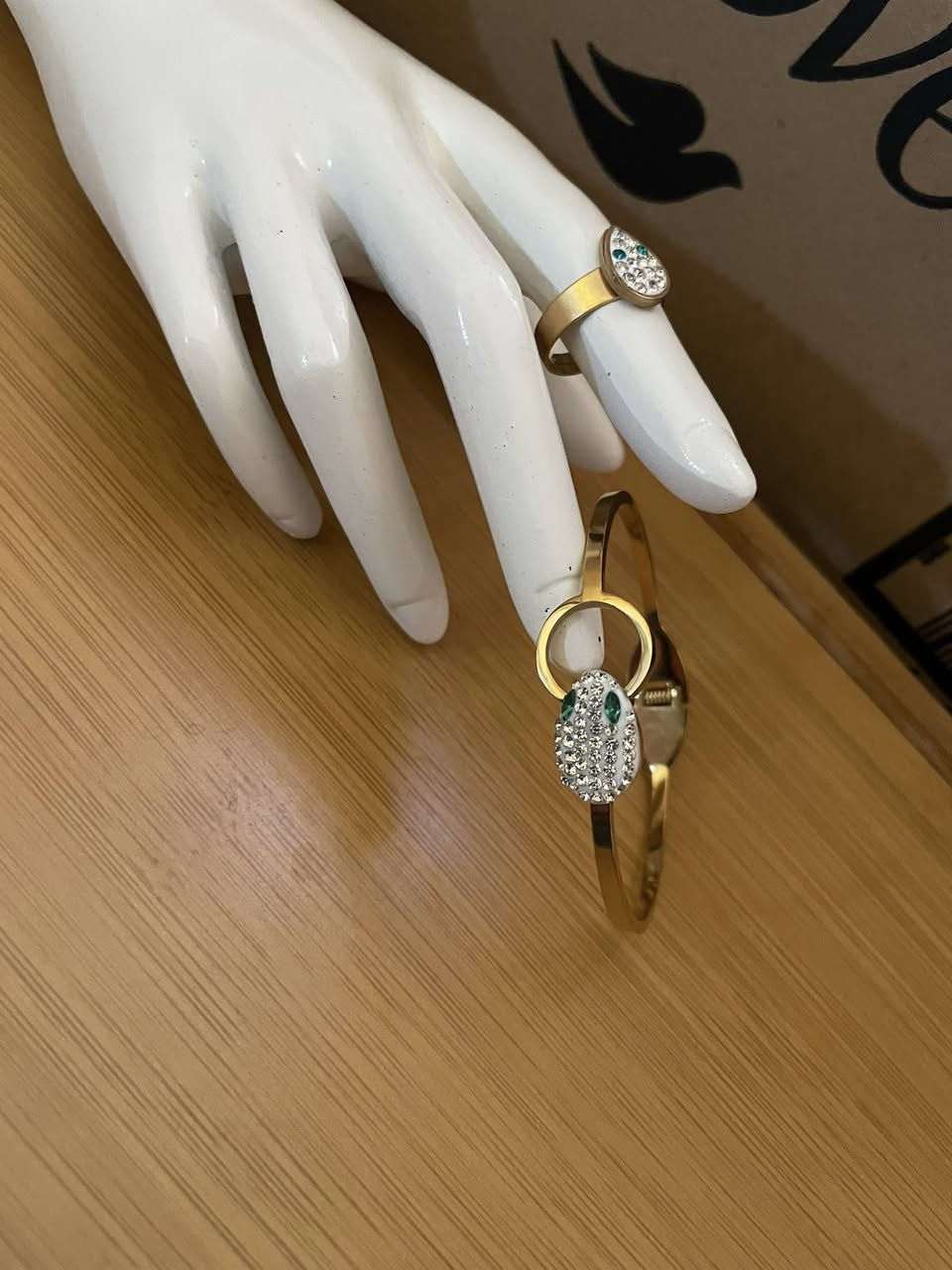 كرنتي ب 1500 قديمة …الطلب واتساب ..27563366


**إذا كنت صاحب هذا الإعلان وتريد حذفه لأي سبب، رجاءا أرسل رسالة إلى الدعم الفني**