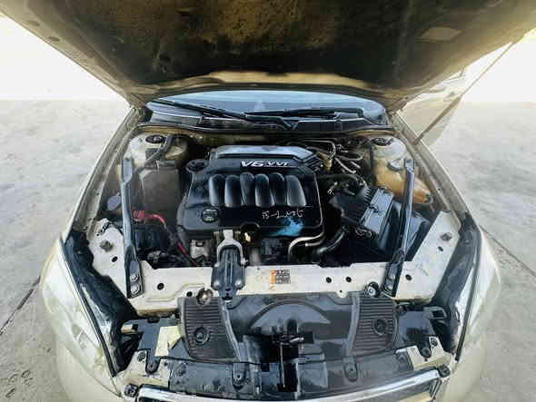 السلام عليكم عدي امبالا 2012 lt مكينة 3600 طك كارتو هي والكير جاهزة للاخير تبريد وتدفئة كاملة للاخير باسمي اريد مراوس جيب لبرتي حادثها جاملغ وبنيد عكس السايق سنوية 26 باسمي 
***********
