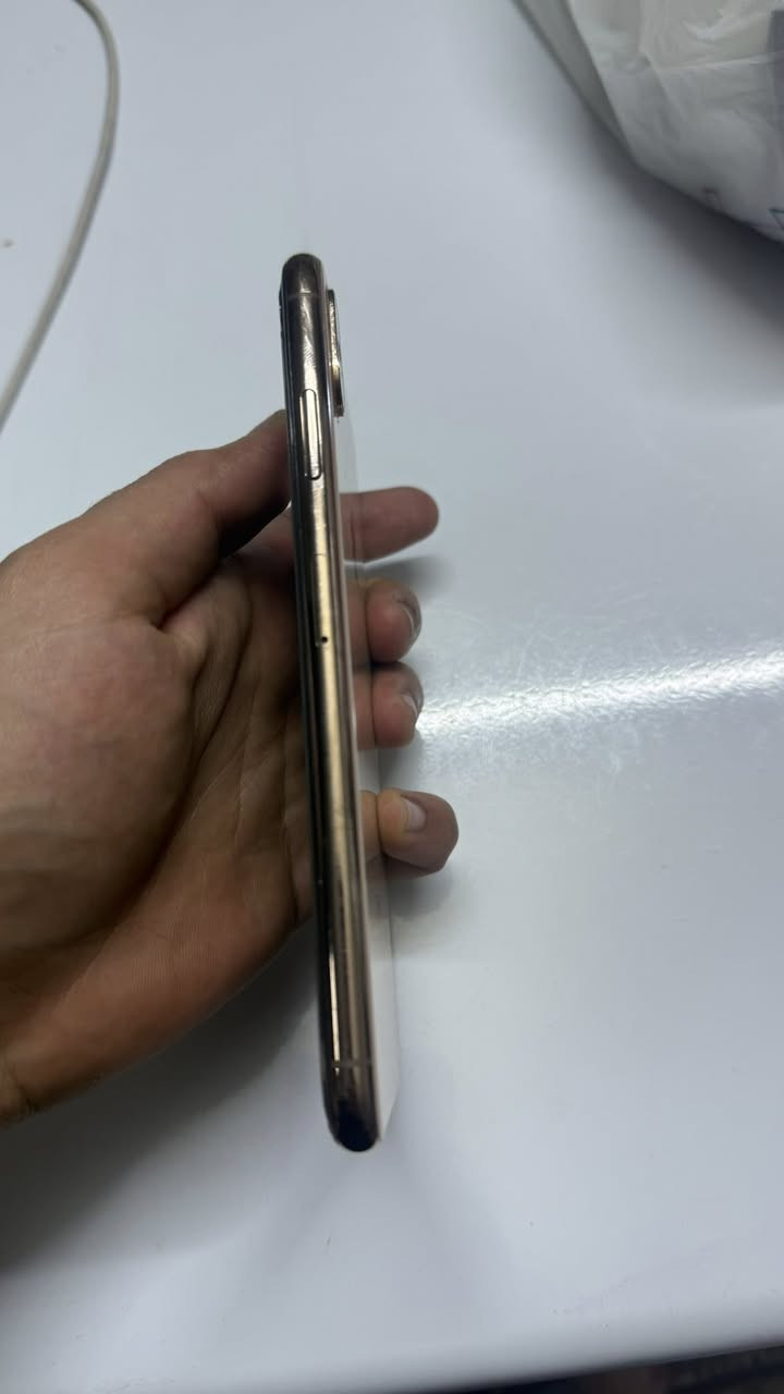 السلام عليكم 
ايفون اكس ماكس 256
بطارية 79‎%‎
نظافة 100‎%‎
ما مبدل بي ولا قطعة الجهاز ممفتوح ابد 
السعر 250قفل
مكاني بغداد حي العامل 
 
***********
