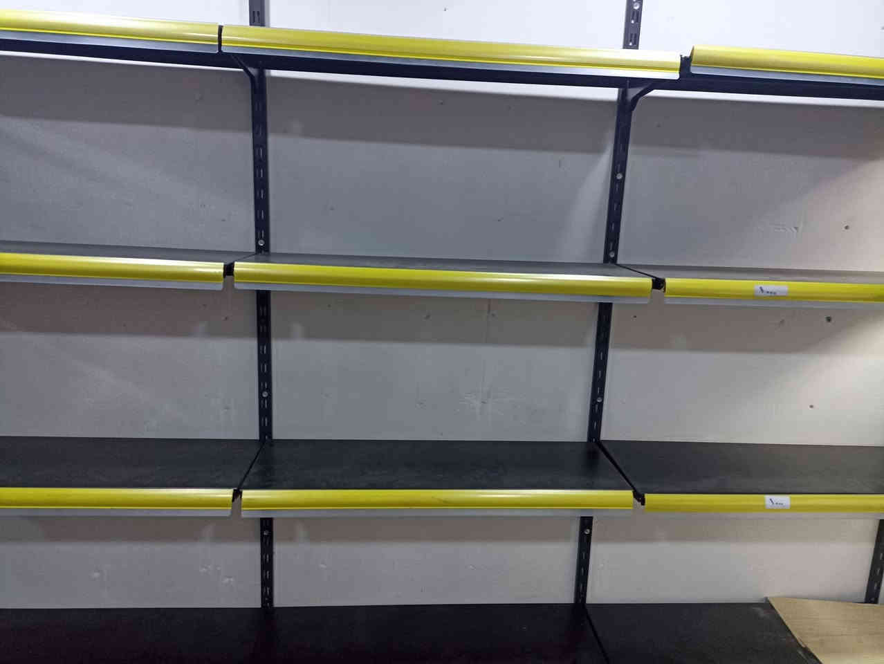 رفوف تركيه للبيع بسعر مناسب ومستعجل الاتصال على الرقم 
***********
