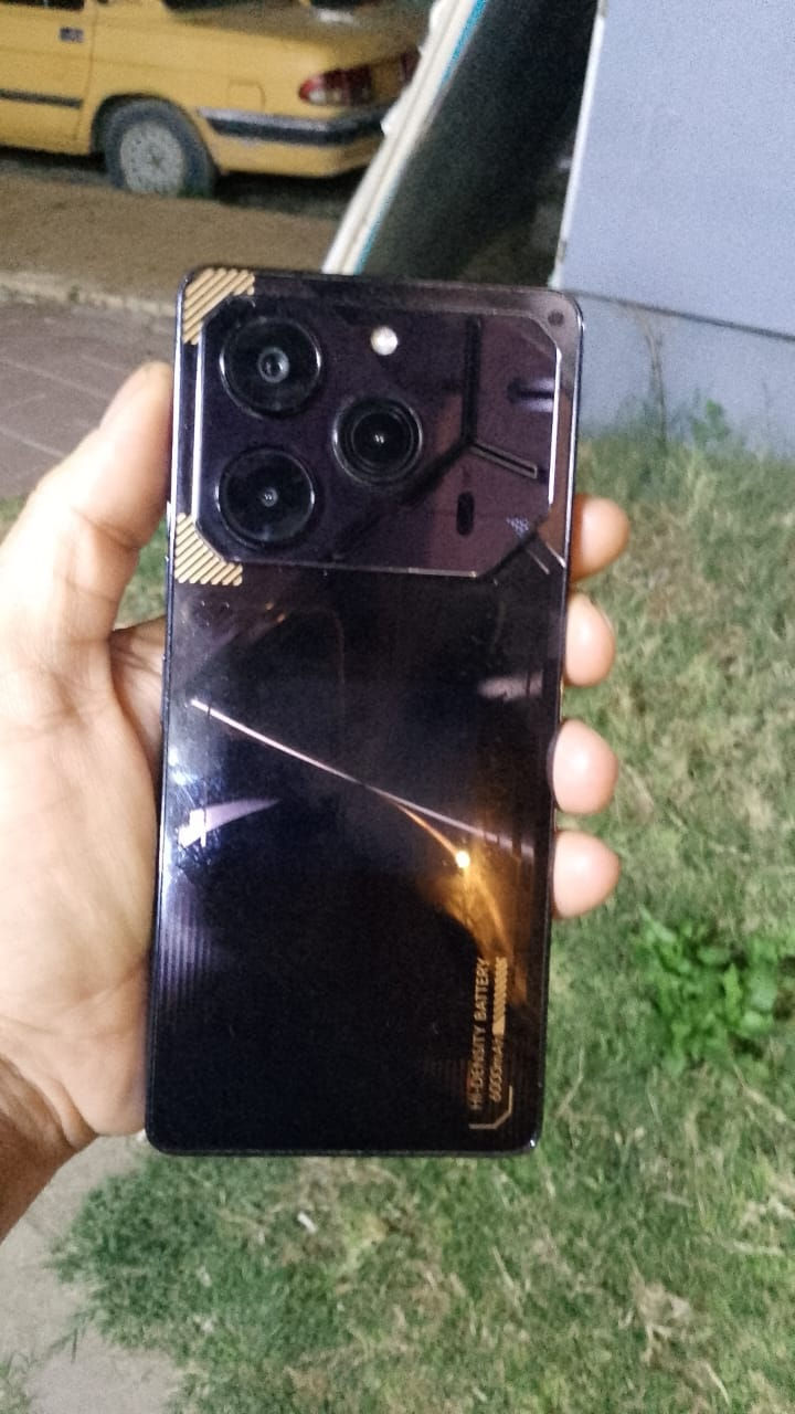 تكنو بوفا 6برو 5g
جهاز مابي ولاشخط نضيف كلش للبيع او المراوس مكاني 
***********
