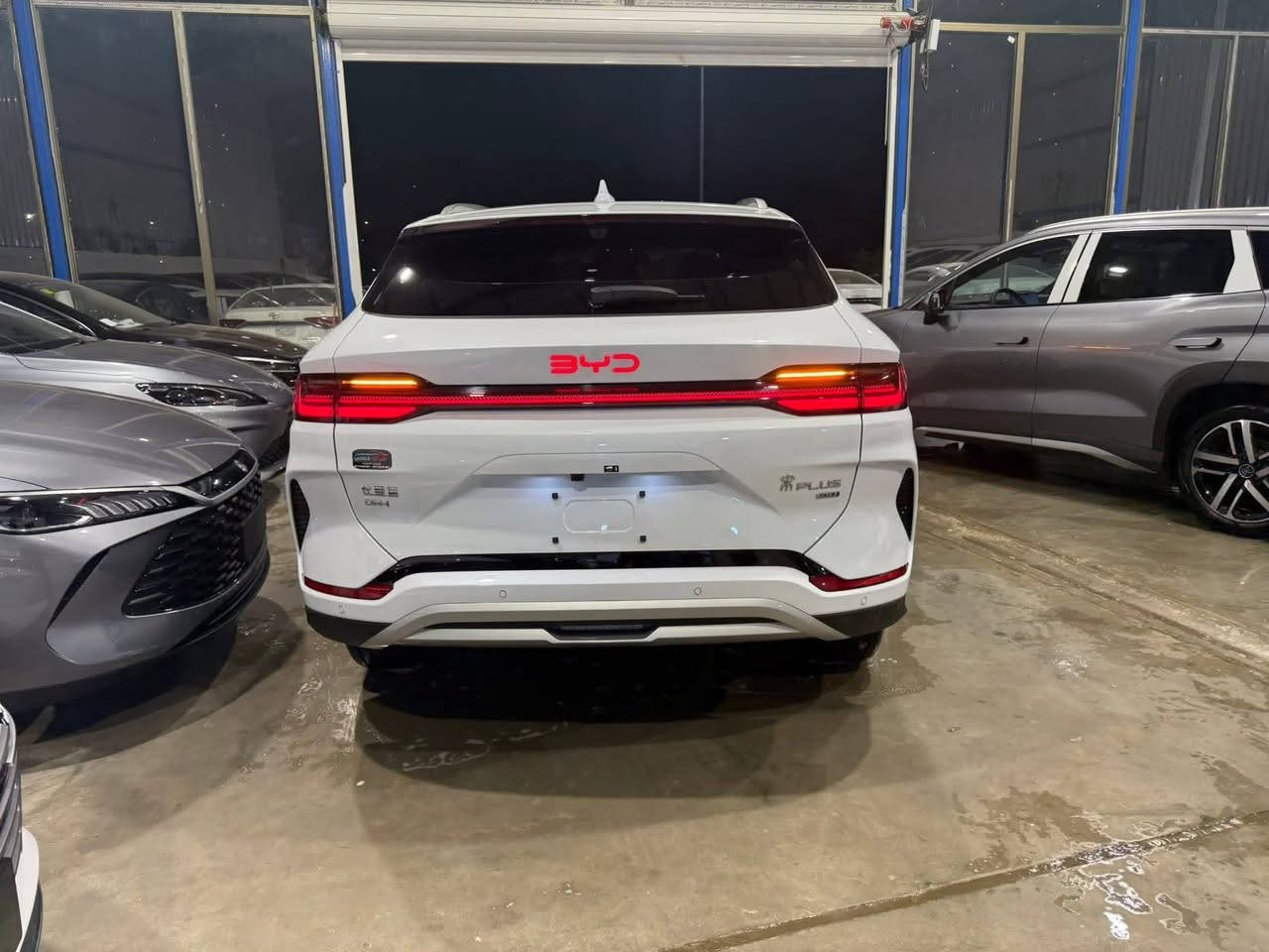 يم (شركة ديار العتابي) يتوفر لدينا سونك BYD SONG 2025 زيرو 
فول مواصفات 

1 - سونك بلاس انتباه 13 كامره اوتو بارك+ داش كام⚠️❗️ 
كرسين الامامية ال2 كهرباء + حار وبارد الكشنات +شاحن للهاتف 50 واط + انارة محيطية متعددة الالوان + عدسة امامية + جنطة كهرباء + شاشة حجم 15.8 بوصة
بطارية 120 🔋 

‏‎ 
السعر : انسب الاسعار اتصل وتدلل ✴️
📞***********📞
📞***********📞
‏‎
‏‎‏
➖

📍بغداد الرصافة  معارض القناة النموذجية قرب وزارة النقل او معارض البحيرة الفلكة الاولى 
‏‎الادارة 
***********
***********

‏ #BYD  #song  #سيارات_2025  #بغدادالعراق  #هايبرد
#سونك_ال #العتابي #عتابي #ديار_العتابي #ديار #بغداد #كورله #بي-واي
