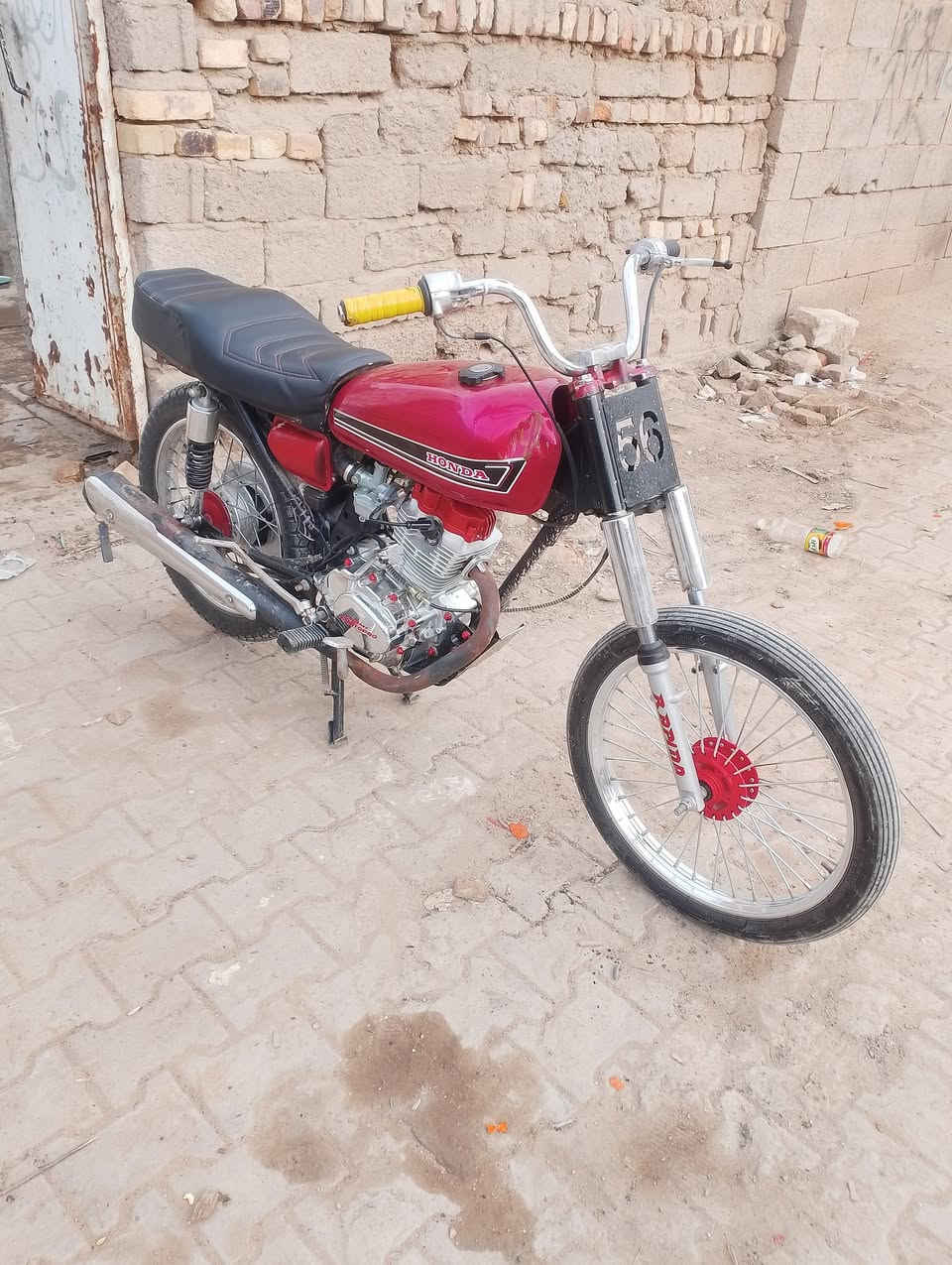 السلام عليكم دراجه للبيع كلك تعمير 25المكينه مامفتوحه الشراي خاص ***********
