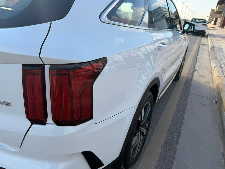 السلام عليكم كيا سورنتو موديل ٢٠٢١
خليجي مكفولة بيه بارد بسيط جداً ماشر عليه بصندوق سيارة محرك ٦سلندر  رقم كربلاء باسمي شخصياً نظيفة سيارة ما متعوبه
مكان سيارة كربلاء سعرها ٢٧٠وبيها مجال بيع او مراوس 

للتواصل رقم الهاتف***********
