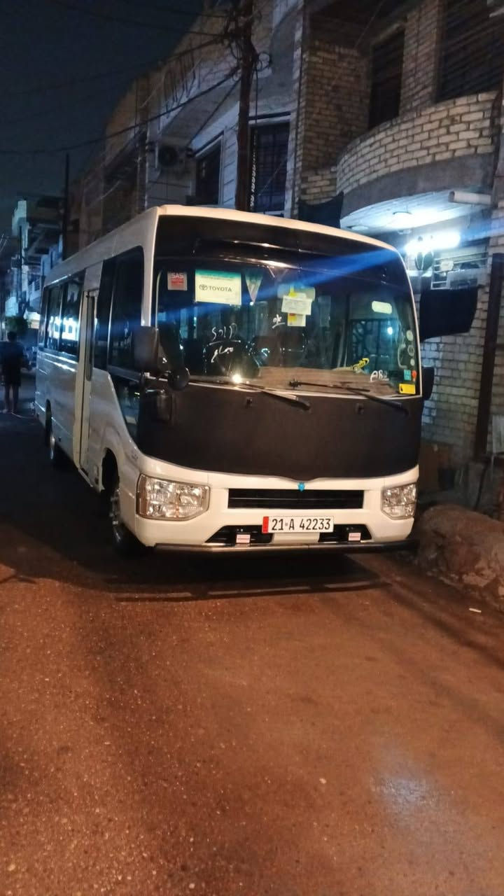 السلام عليكم كوستر 20 للبيع دخول جديد السيارة كاملة مكمله ستاركس نزالات فتحه تانكي لايتات بطن بوشيات السيارة 6 تايرات صبغ ويالة بولش تنتات كشنات نايلون حراري دروعه امامي خلفي السيارة كاملة مكملة نقصها بس سيباية والسيارة بيها مكانين تبخير صغار فقط مكانها بغداد للاستفسار ***********
