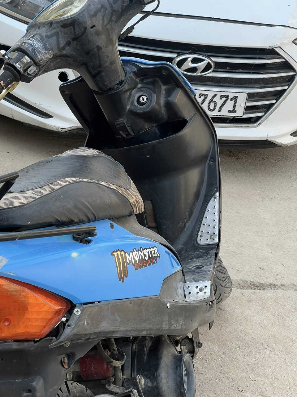 سلام عليكم ماكس عدله لبيع بيها عطل ريداه ٢٥٠قفل تصال ***********
