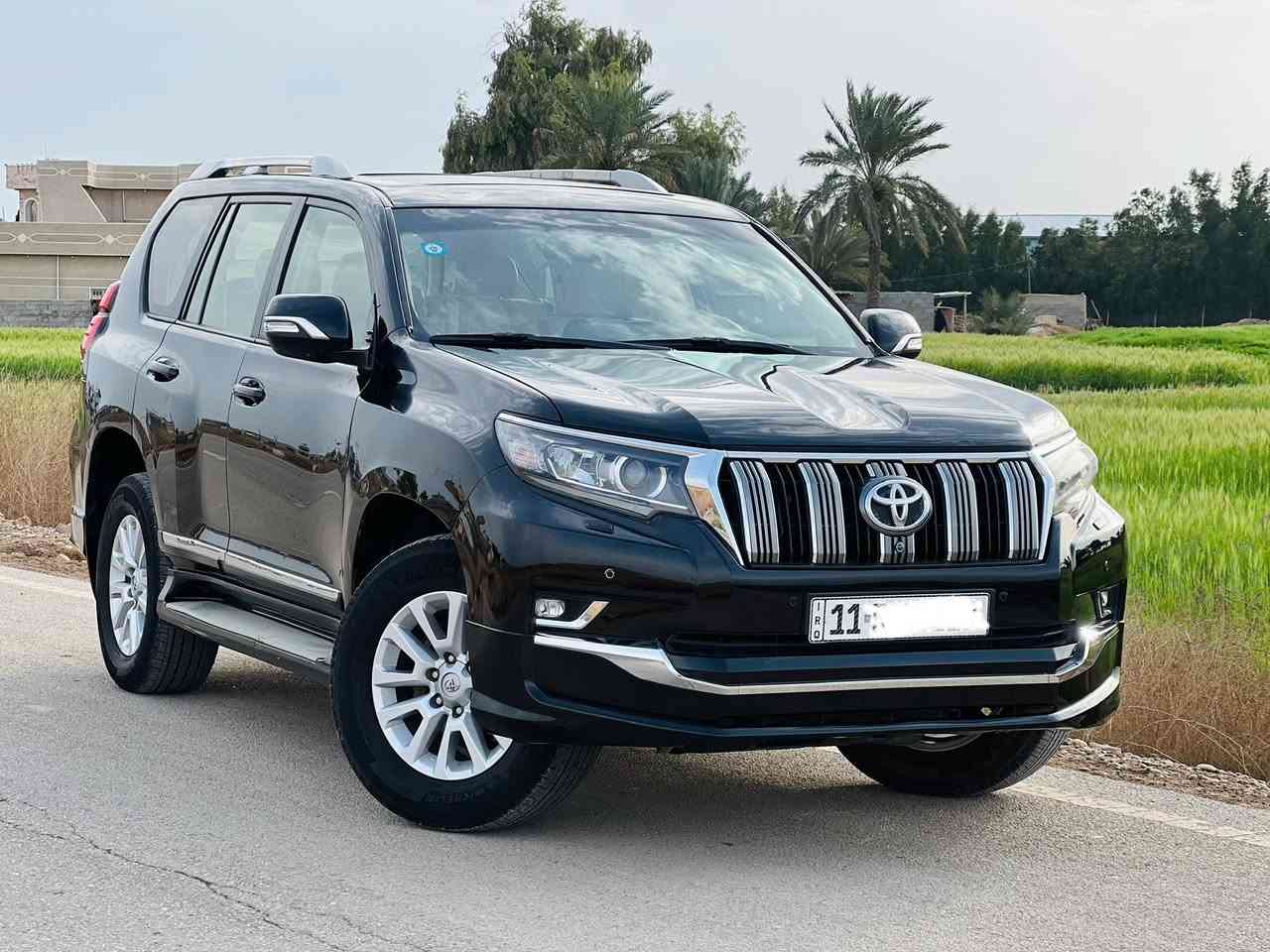 السلام عليكم
برادو 2016 VX أعلى فئة للبيع 
محدث 2020
الممشى: 150 كم  

الفئة: VX (أعلى مواصفات)

- خمس كامرات (360 درجة)

- ستيرن متحرك

- كشنات كهرباء مع تدفئة وتبريد

- فتحة سقف

- بصمة تشغيل

- تشغيل عن بعد

- شاشة كبيرة + نافيكيشن

- حساسات أمامية وخلفية

- مرايا كهرباء قابلة للطي

- تحكم بالستيرن

- دبل ثقيل وخفيف

- نظام نزول منحدرات

- نظام ثبات إلكتروني

- كروز كنترول

- إضاءة LED

- تشغيل بدون مفتاح

- USB + بلوتوث

- تكييف خلفي منفصل

- صف ثالث كهرباء

- كشنات جلد
- ⁠مكان سيارة بغداد الرصافة
- ⁠للاستفسار اكثر
- ⁠***********
…
