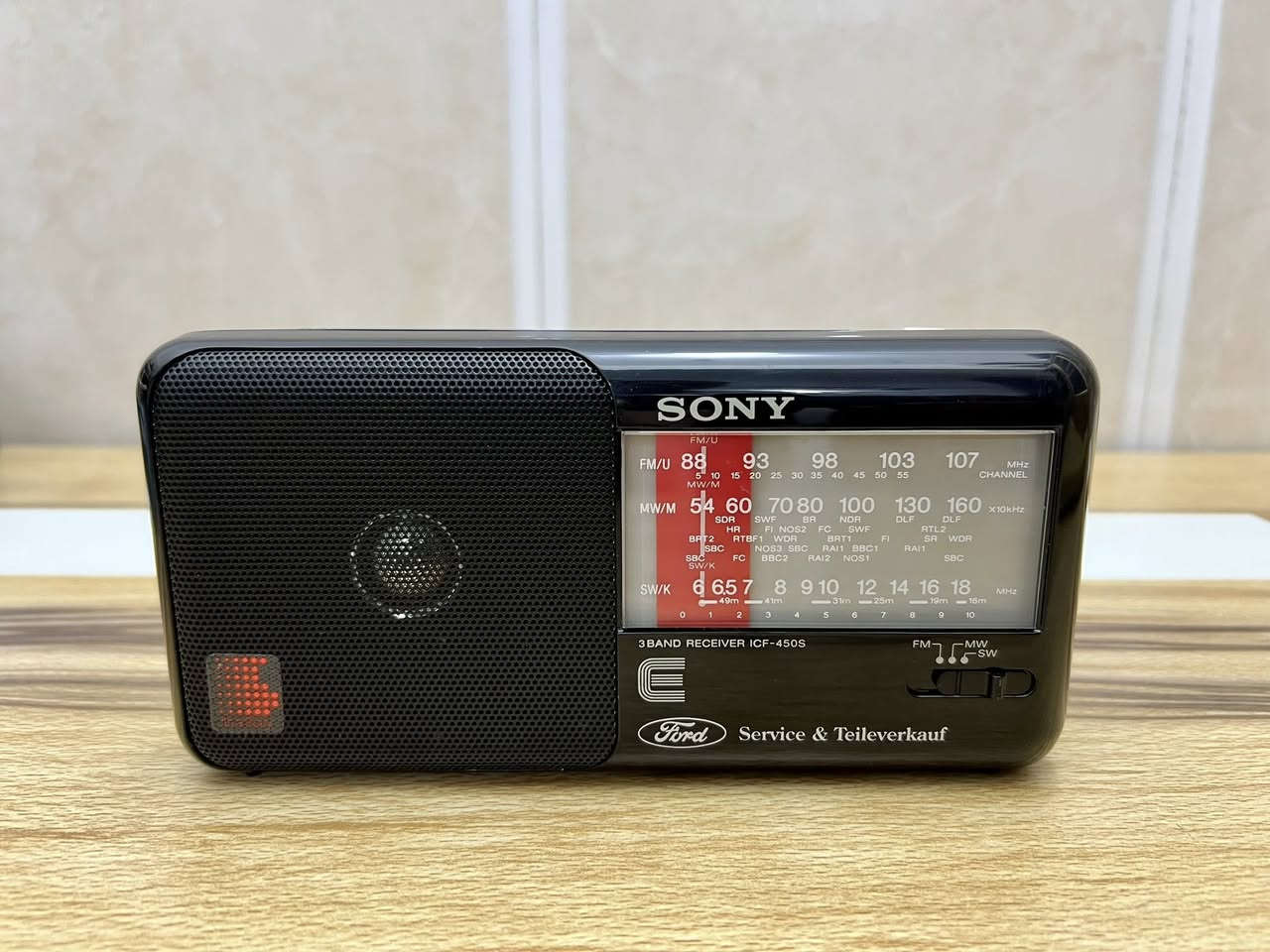 بعد اذن الآدمن
راديو سوني موديل icf-450s ماليزي الصنع١٩٨٨
يعمل على بطاريات قلم عدد ٤ او محولة خارجية ٤،٥ فولت غير مرفقة معه
٣ موجات Fm-Mw-Sw(16m-49m)
للحجز مراسلة الصفحة او مراسلة واتساب على الرقم ***********
#الجميع
#راديو_انتيك
#راديو_قديم
#انتيكات
#تحف_قديمة
#كلاسيك
#نوستالجيا
#ذكريات_الزمن_الجميل
‏#Vintage
‏#Antique
#للبيع
#سوق_العراق
#بيع_العراق
#بغداد
