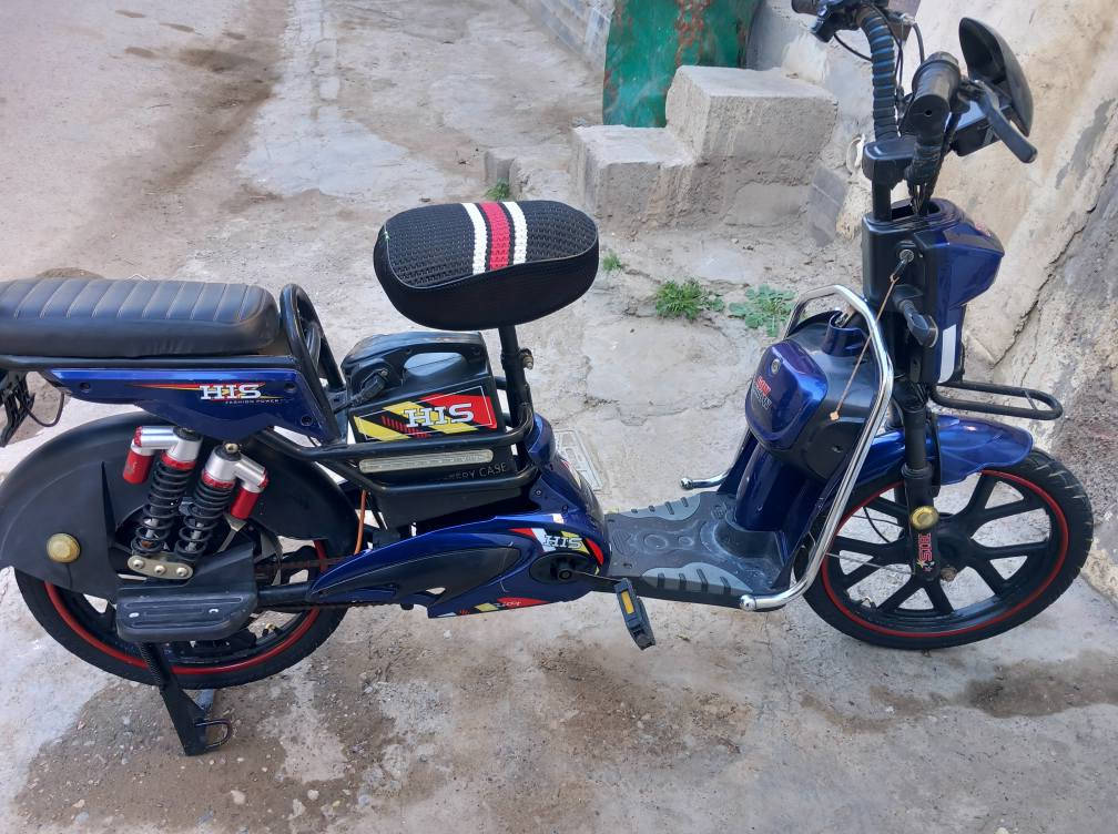 دراجه شحن للبيع جديدة سعرها ٣٠٠ وبي مجال شغاله كاملة فول مواصفات مكاني بعقوبة المفرق *********** بعقوبة, ديالى
