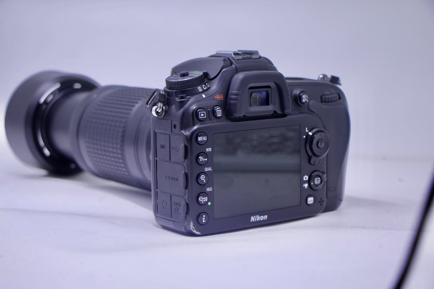 كأمره نيكون  (💣 ✨7100D 📸💣) نضافه 95/100 كامل ملحقات 
📸
1- رام 32✅
2- حقيبه✅
3- حزام كتف✅
4- شاحنه اصليه ✅
5 بطاريه اصليه ✅ 
6- توصاله نقل صور ✅ السعر (⬅️475  الف ➡️) او توصيل مجاني 💫
 ***********
