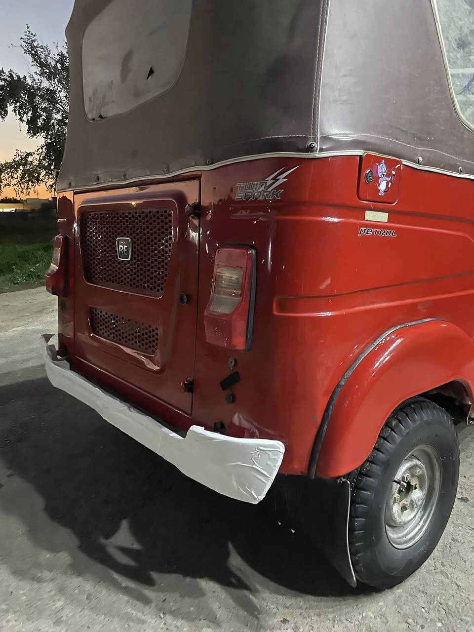 سلام عليكم شباب تكتك 22 شهر 10 تكتك خير من الله مكينه مكفوله گشر مثل ما وضح بل صور بيه بارد بل لغد اليسره و جوه البگ لايت بارد خفيف تكتك قطره صبغ مابيه تكتك جاهزه للشغل گبل للشارع مذل عليه ربع سعر 9وربع وبيه مجال مكان بغداد الدوره لاستفسار ***********
