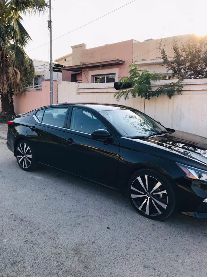 التيما 2022 أربيل بيها أربع قطع صبغ كير محرك مكفول السيارة نظيفه كلش بيع سريع بدون مرواس مكان السياره أربيل  السعر نار نار 125 والله بلاش بيع فقط *********** ***********
