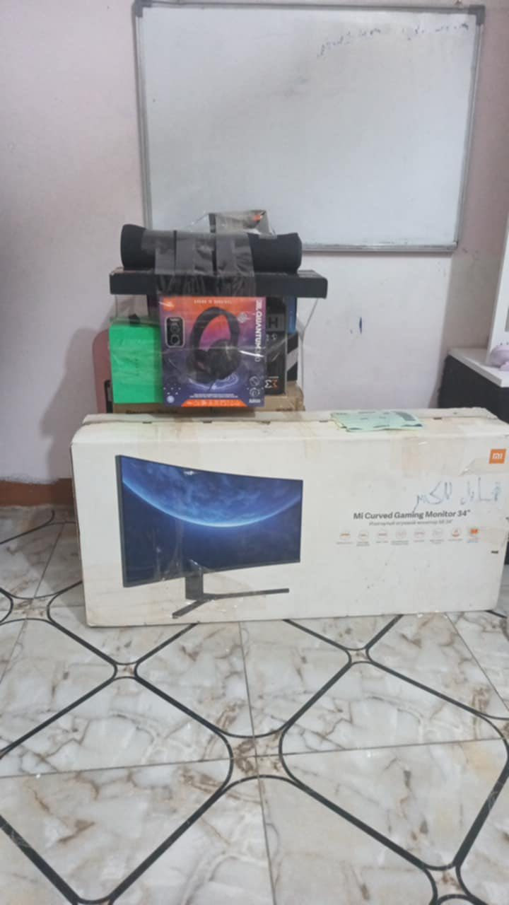السلام عليكم الموصفات مذكوره ب اول صوره والسعر مليون و500  وسبب البيع اريد اسافر
***********
