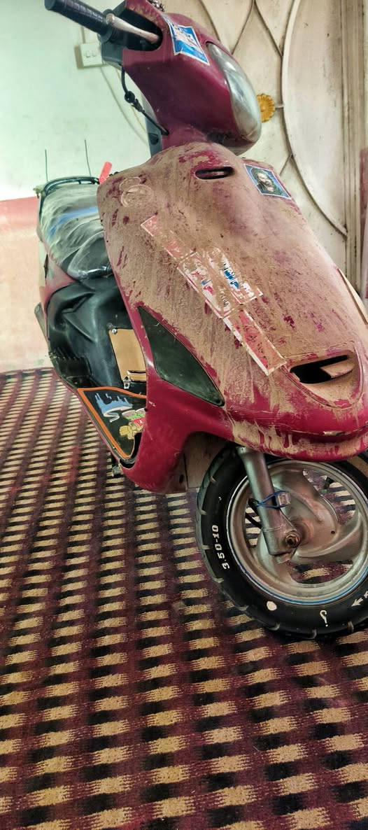 سلام عليكم دراجه فراشه لل بيع دراجه كامله شغال كلشي اشاير لايتات كامله صالنصه رياضي SCمعروفه المكينه كدامكم نضيفه دراجه حلوه السعر ٤٠٠ وبيها مجال العنوان ديوانيه قضاء شاميه مراسله خاص او رقم ***********
