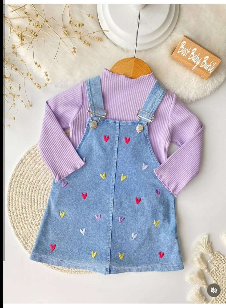 ✨ طقم بناتي يجنن ✨
بلوزة الوان  ناعمة + صدريه  كابوي  مطرز بقلوب ملونة 💕
الأناقة والبساطة بطقم واحد 😍
👧 مناسب للبنات الصغيرات
🚚 يوجد توصيل لكل المحافظات
📲 للطلب والاستفسار واتساب: ***********
#بنات_العراق #ملابس_اطفال #طقم_بناتي #موضة_اطفال #تسوق #التيك_توك #أمهات #اطفال #جديدنا
