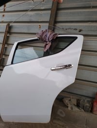 نيسان صني • باب سائق مصبوغ • الزبير