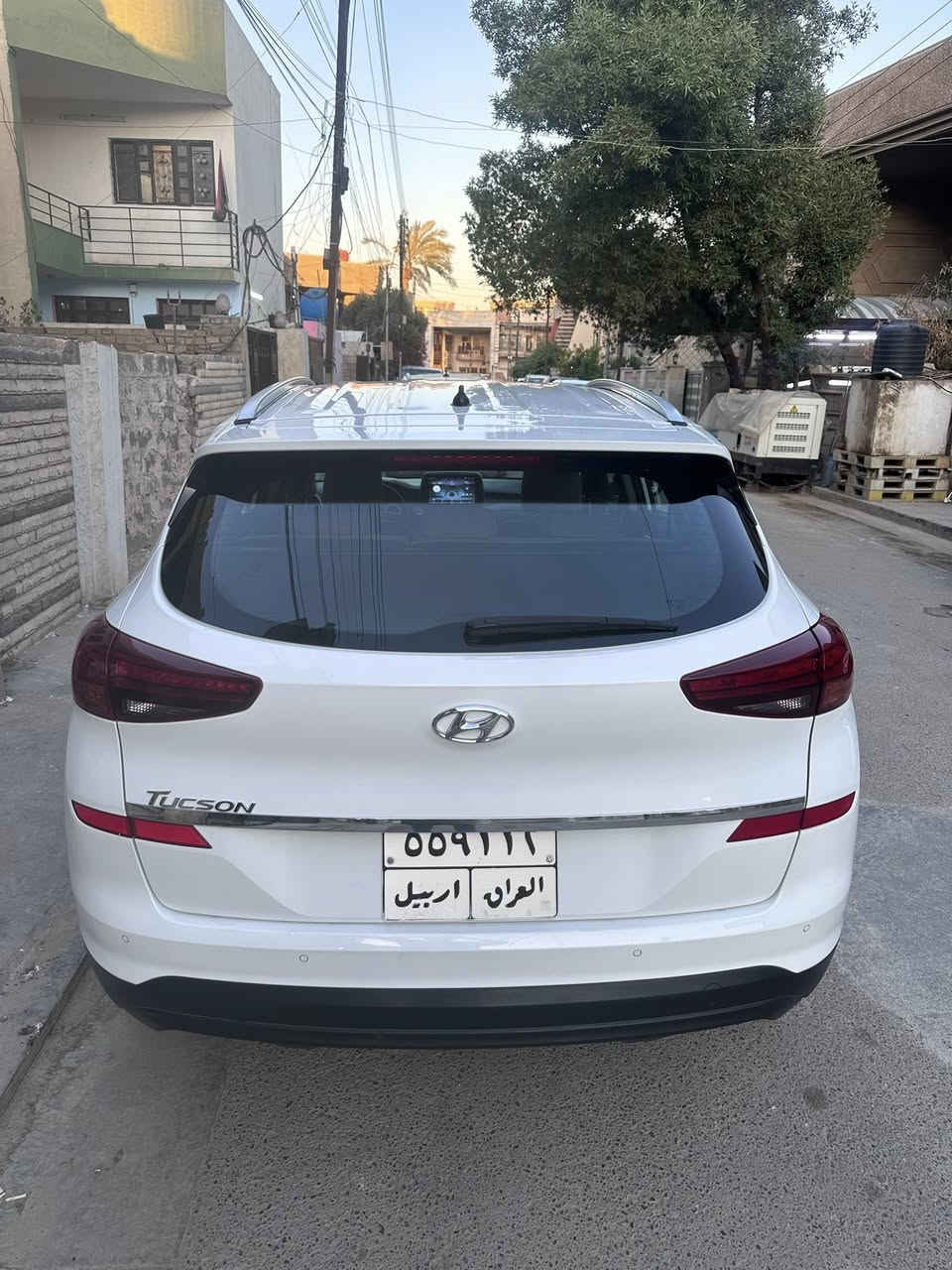 السلام عليكم
توكسان 2019 خليجي محرك 2000 دوش لسيارة رقم أربيل السيارة مكفولة كفالة عامة من عدا رصعتين بسيطات مسحوبات بي بي ار فقط وباقي السيارة كفالة حتى الدعاميات مكفولات والسيارة ماشية 89 
مواصفات السيارة:
بصمة،كشنين كهرباء ،مري شفط،حساس خلفي امامي ،ثلاث تحكمات انظمه قياده،بد لايت لد ولايت لد،وقطعتين تبريد وبعد بيها مواصفات اكثر.
والمكان السيدية
والسعر 180$
وهذا رقمي ‭0790 129 1286‬
