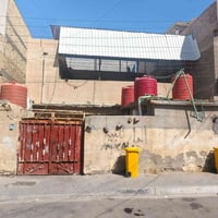 دار البيع مساحه ٢٠٠ الواجهه ١٢ ونزال ١٨ علما البيت قديم يعتبر قطعه عنو...