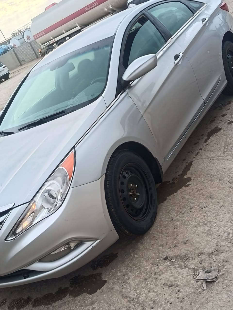 سوناتا 2012 سياره جديدة مكينة وكير وحدادية وتبريد وتدفئة وتخم تاير كله جديد جديده بمعنى الكلمة حادث جاملغ أمامي شفتات استيرن تحكمات استيرن كشن كهرباء السعر 81 رقم بغداد دولي بأسمي مكان السيارة حلة رقم الهاتف ***********
