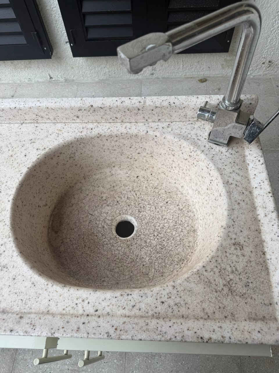 سلام عليكم
سنگ للبيع للمطبخ الحار مرمر + ألمنيوم + خلاط 3 خطوط اصلي 
موضح بالصور نظيف قياساتة العرض 150سم النزال 50 سم 
ملاحظة الفتحة الموجودة في السنگ مصممة للقلاية الهوائية 
ألمنيوم تركي درجة اولى 

السعر : 200 الف دينار 

مكان بغداد صليخ

للاستفسار  واتساب 
***********
