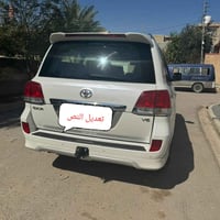 لاندكروزر 2011ستينية ابيض صدفي ماشية 200علية إدامة كاملة سيارة مكفولة ...