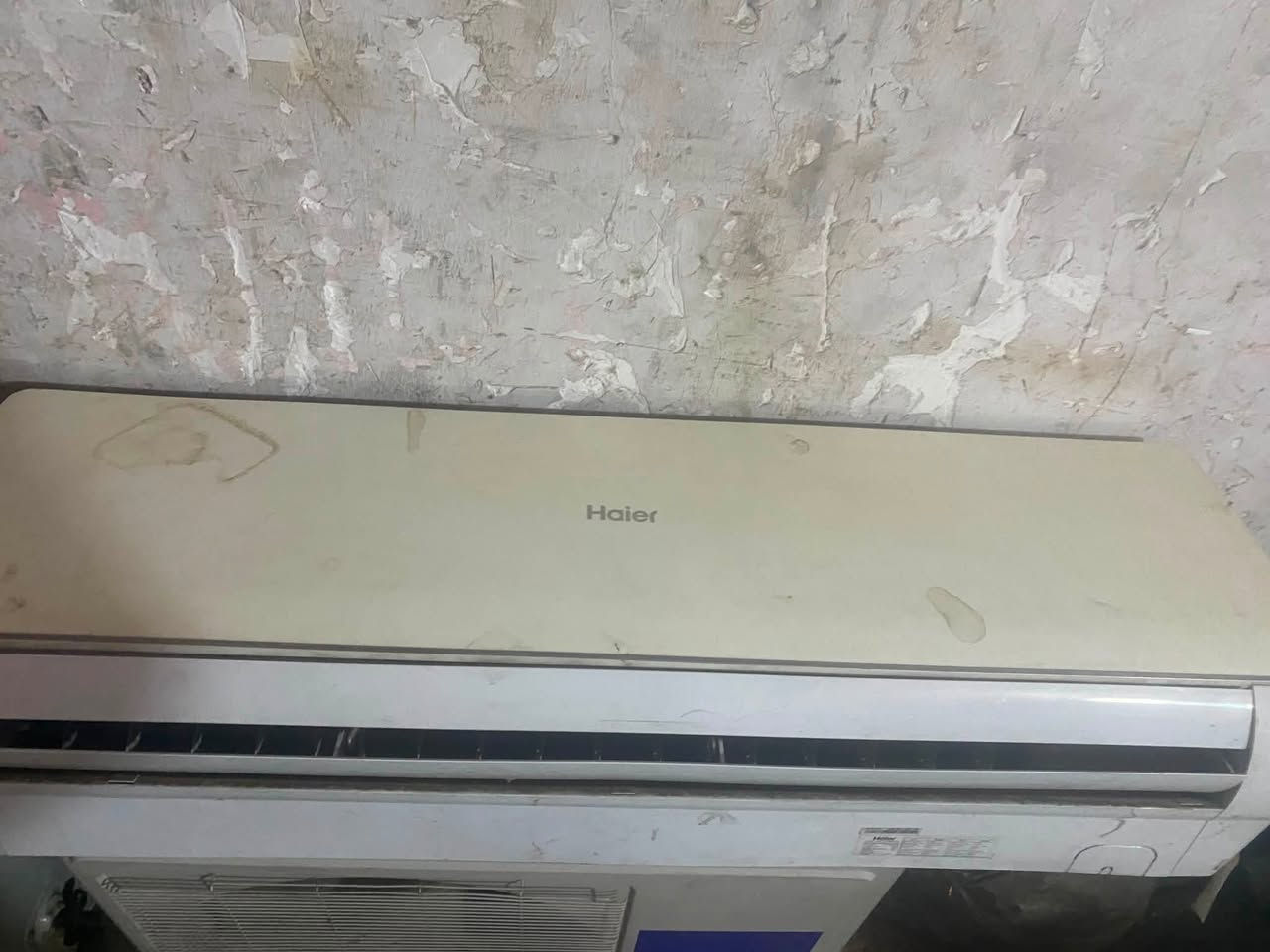 سلام عليكم سبلت طنين نوعيه هاير سبلت جديد تدفه تبريد ثلج غازه ٢٢سبلت كامل غاز بي وجميع الاملحقات بلادي مال شركه سعره ٣٠٠بي مجال عنوان مدينه صدر الاورفلي ***********بي ضمان ٥عله شد
