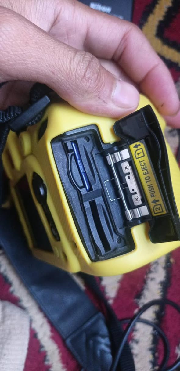 كامره نيكون7200للبيع فول فريم✅
ملحقاته✅
شاحنه🔌
بطاريتين🔋
حزام
جيلاتين⌨
رام
عدسه55.200📷
ستاند احادي🔭 
السعر خاص


**إذا كنت صاحب هذا الإعلان وتريد حذفه لأي سبب، رجاءا أرسل رسالة إلى الدعم الفني**