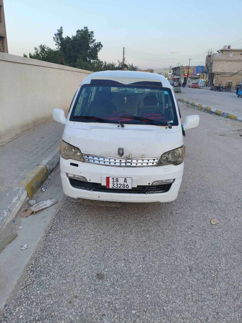 السلام عليكم سياره جنبي ناصي H1 2014السياره خير من الله  اب اسمي مكاني كربلاء قرب مستشفى الحسين  سعر 80 وبيهى مجال حك الجيه  مصفره هيئه وغرامات تستلم صافي  رقم بي واتسب ***********
