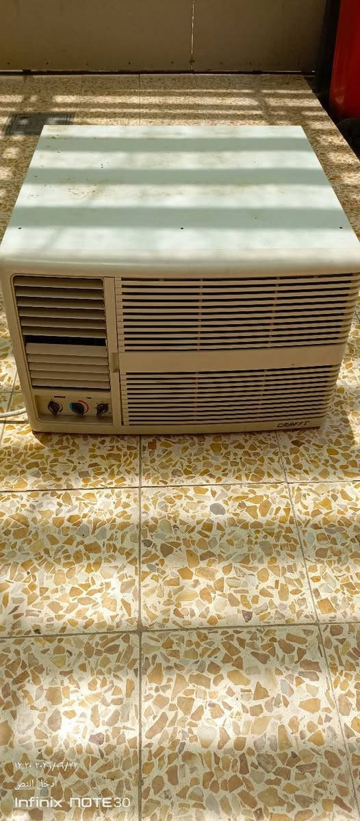 مكيف ورافعةللبيع شرط الفحص
المكيف كرافت العيسى 3طن

الرافعه سعة 10000الف

الاستخدام موسم واحد فقط نضافه 90%

العنوان ديالى بعقوبه بهرز 

السعر450

 للتواصل/***********
***********

