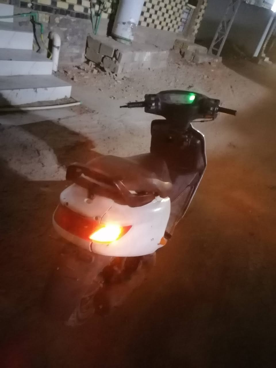 فراشه 140  للبيع شلعة ومعدل حلو بلمشي ناعمه مجفته جديد تخم تاير جديد باتري جديد كابريته وشوته جدد  تعميرة جديدة دراجه مابيها نقص بس سلف سعر 300 مجال بسيط حك الجيه المو شراي لايتعبني رجاءا عنوان النجف الاشرف حي النداء شارع المجمعات واتساب ***********
