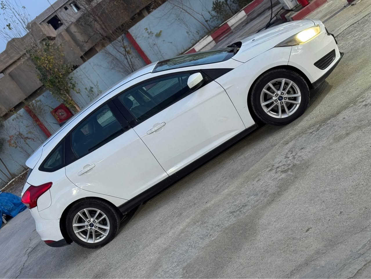 FORD FOCUS 2018
مەکینە حادی مەرغوب
گێر تۆماتیک
٣ پارچەی بۆیاغە یرباگ بەشەرت
رەقەم و سەنەوی هەموی تازەیە تا ٢٠٣٠
بەناو خۆمە تحویل غرامە بەشەرت
داوای ٨٦$ مەجالێک زۆر کەمی لێ ئەکەم
یەک دینار مەسرەفی نیە 
تەنها فرۆشتن
0750 4297768 سوران, أربيل
