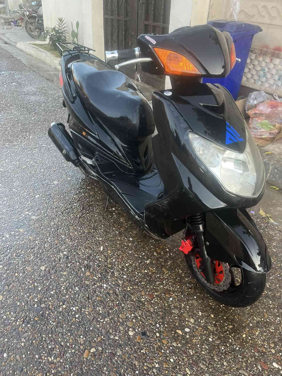 دراجه سكنس فحل للبيع
دراجه للبيع سكنس نضيف نفس بل بل صوره مكنسه ناعمه وحلوه نكره سلف وهندر مري مالتها موجودات نضيف كدام العين سعر ٥٥٠ بي مجال قليل مو شراي لتعبني وتكسر بي مكان صلاح الدين قضاء بلد التصال *********** الاتصال عله رقم
