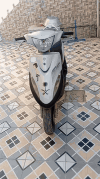 سلام عليكم ماكس عدله للبيع دراجه علا وضعه البلادي كلشي شغال مكينه خرسه سلف هندر كهرباءيات الكفرات ختم واحد ويا المكينه صارله فتره من طالعه من الرمبه المكان حله قضاء القاسم الرقم ***********
