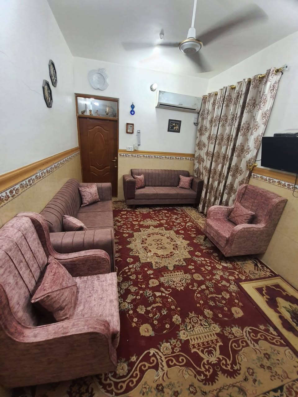 100م للبيع حي السلام طابق واحد
 نضيف صب خلف اسواق دارك
 موقع ممتاز السعر 175مليون
 مع مجال ***********
