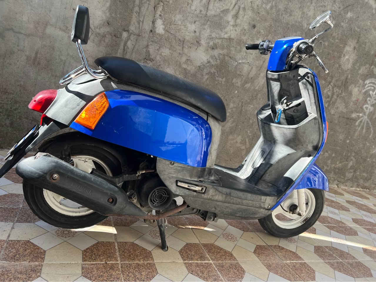 سلام عليكم ماكس بوليسي 
دراجه نضيفه ما مفتوحه 
فقط كفرات مبدله 
مكاني البصره شط العرب الصالحيه 
السعر /850وبيها مجال لشراي 
رقم الهاتف ***********
مامتواجد ع فيس البصرة, العراق
