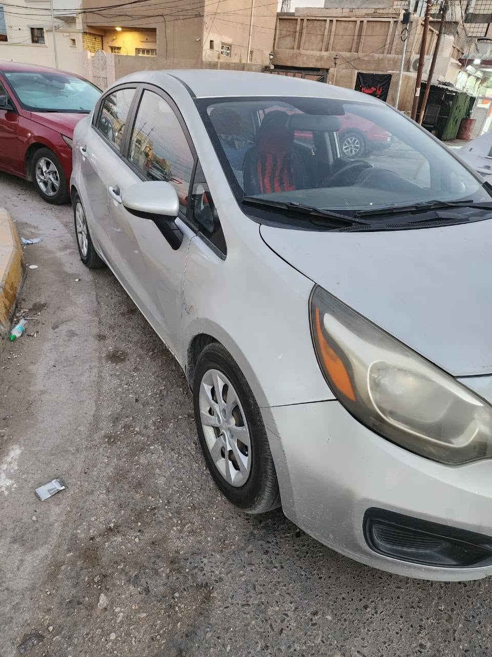 السلام عليكم للبيع كيا ريو ٢٠١٤ محرك ١٦٠٠ جي دي اي رقم كربلاء وارد امريكي بيها جاملغ وبنيد بدون دواخل السياره بيها جراد جاهزه للأخير تبريد حداديه تخم تاير باتري كله جديد للعلم ماشيه ٧٨ الف كيلو متر مو ميل يعني مشيها كلش قليل .دواخل السياره  كلش جديده السعر ٦٩ قفل  للإستفسار ***********/ ***********
