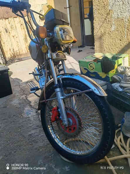 سلام عليكم دراجة تايكر
2023 ما ناقصها شي مكان جسر ديالى
القديم *********** متواجد نت ورصيد 
سعر 450 وبيها مجال قليل حك الجيه
