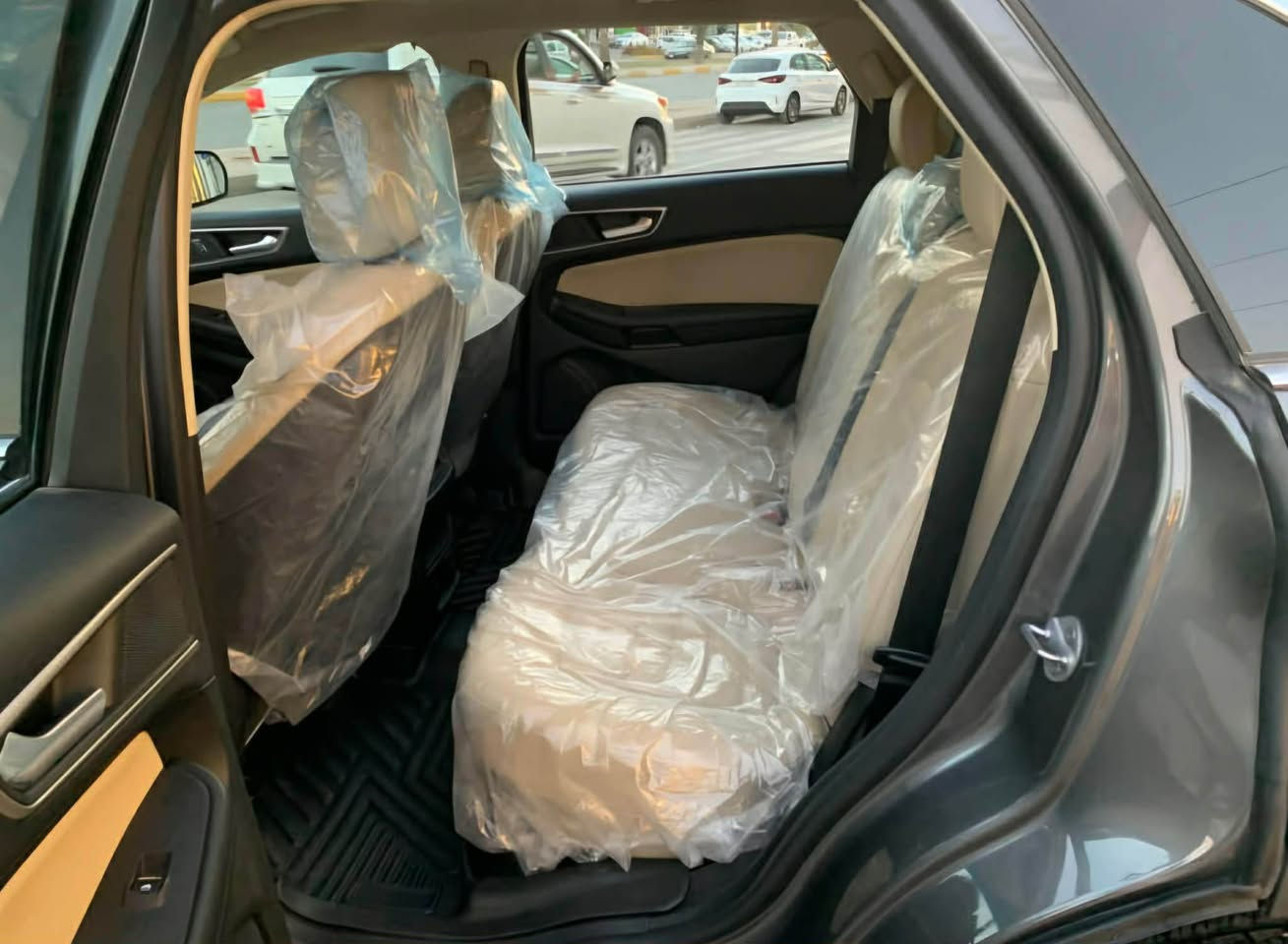 فورد ئیدج موديل SEL 2023
 گێڕو مەکینەی مەزبوت 
سەنەوى٢٠٣٠ تازەيه 
مه كينه ٤ بستون 2.0 توربۆ
 ٣٩٠٠٠٠ هەزار ڕۆشتووە
یەک پارچه بوياخ بێ ناوگرتن
دەبڵ ئەكسل
رادار
شەغال
ئۆتۆ هۆڵد
برێك بەسمه
خەتى جاده
تەبريد مەركەزى
لايت ليد
كوشن كارەبا
شاسه گەوره تێسلا
كوشن هيتەر
سوكان هيتەر
سنوق كارەبا
به سمه
186$ 
ث.م *********** السليمانية, العراق
