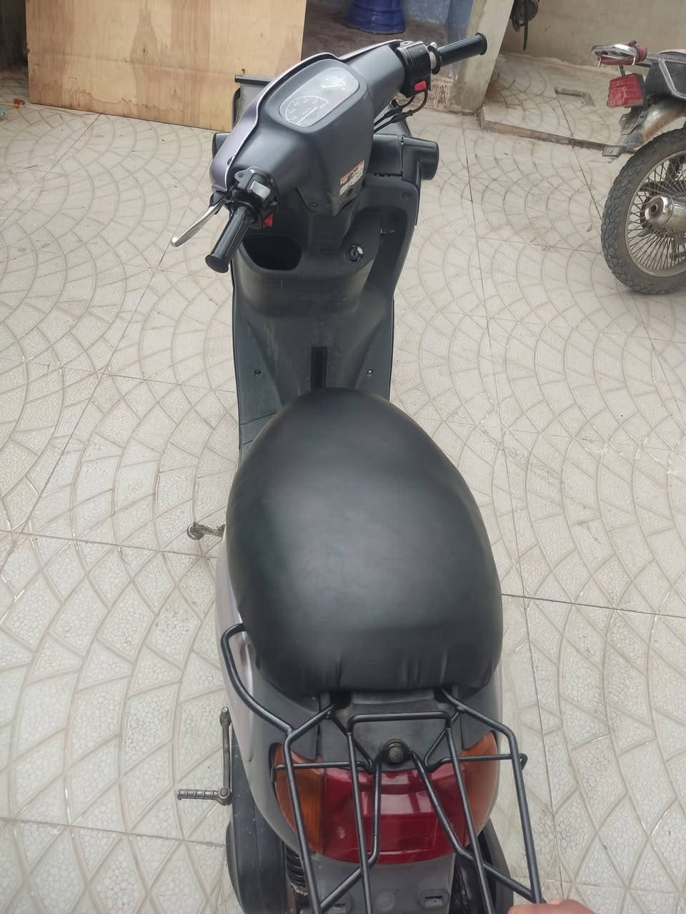 ماطور بزون نفخ للبيع بي ونه بل اكسن خفيفه سلف وايرمنيه شغاله درع اصلي السعر 300بي مجال ***********
***********
