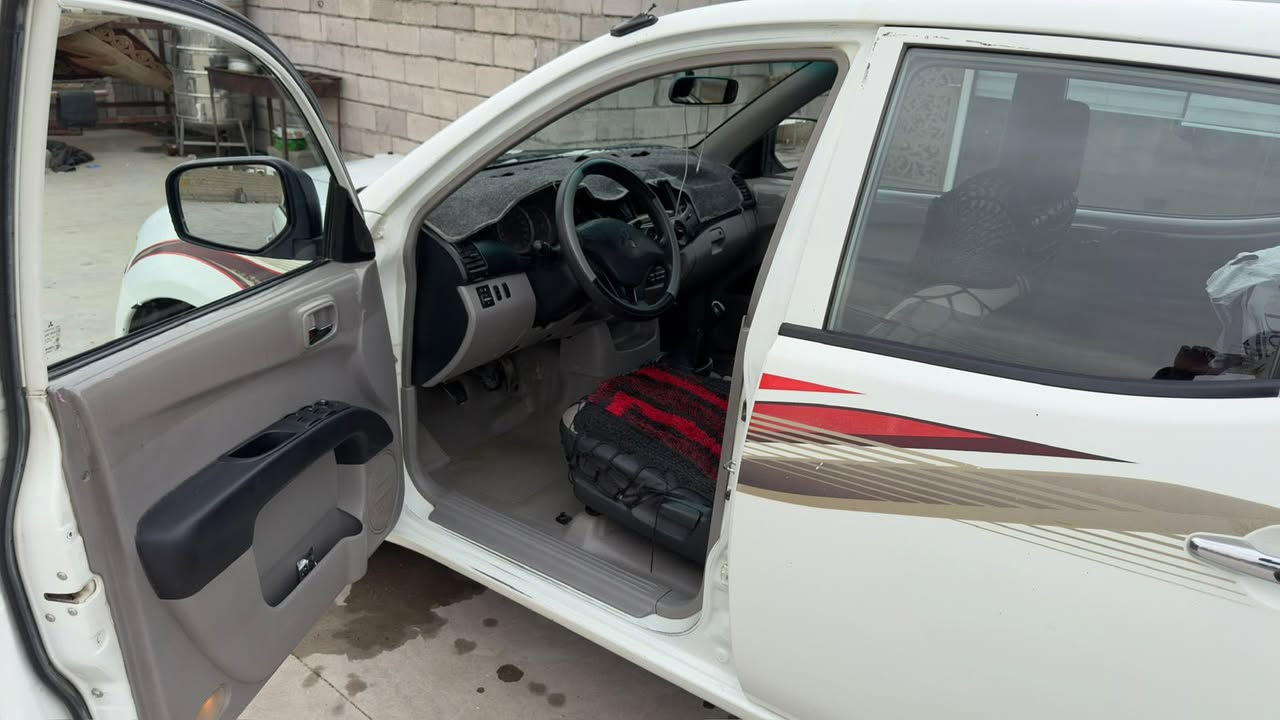 1: ميشوبيشي 2015
2: رقم بغداد
3:ماشيه 307 مكفوله من الصبغ
4:سياره جاهزه على آخر حبايه
5:تحويل مباشر 
6:مكان السياره صلاح الدين قضاء العلم
7: بيه تعديل بارد طارف الجاملغ الخلفي عكس السائق
8: السعر 140$ وبيه مجال للشراي
‭0783 877 3375

ملاحظه محرك كير بشرط بدون تنقيص وبدون فتح ولا تبخير
