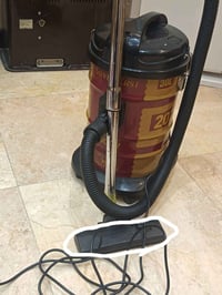 مكنسة • سحب قوي • تشتغل على مولد