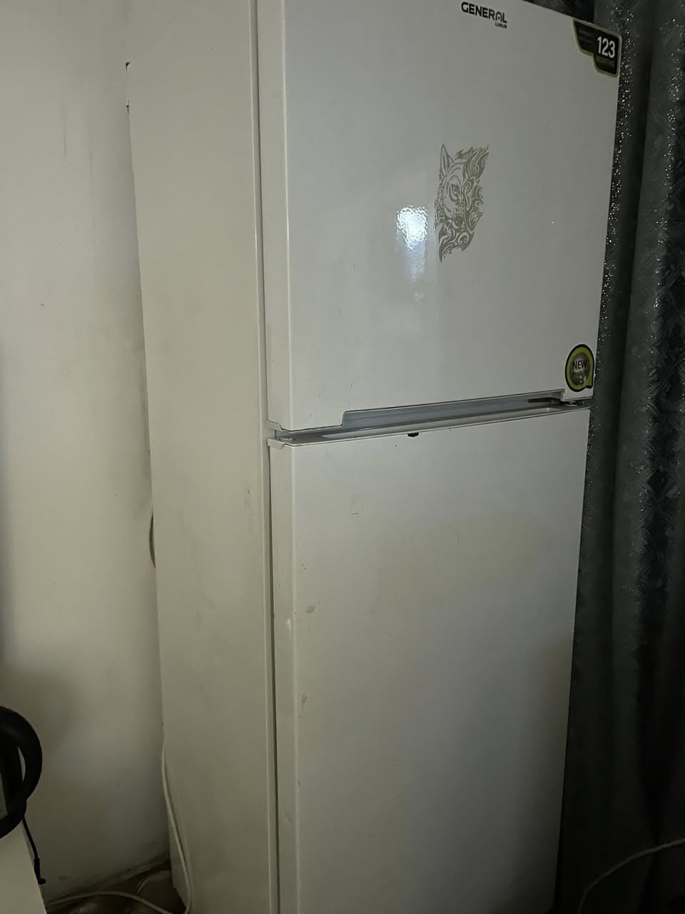 ثلاجه صارلها فتره عندي أريدها للبيع لان ماكو مكان الها تبريدها حلو داخلها جبير ونضيف مابيها أي شي سعرها ١٢٥ للاستفسار خاص


**إذا كنت صاحب هذا الإعلان وتريد حذفه لأي سبب، رجاءا أرسل رسالة إلى الدعم الفني**