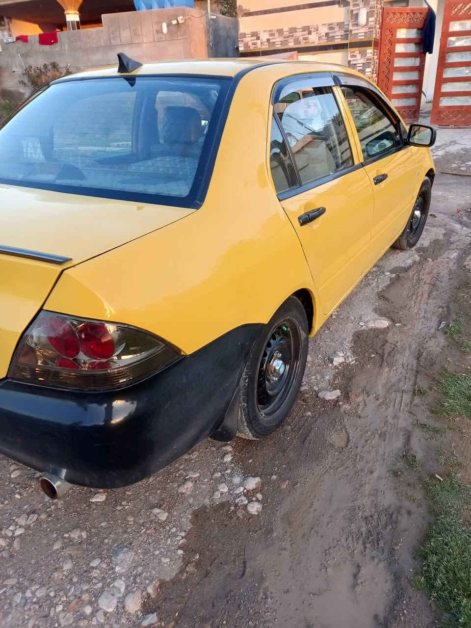 سلام عليكم لانسر موديل 2010رقم بغداد بسمي سياره جديده بعده مصبوغه للجماليه كير محرك كفاله شرط لا تنقيص ولا تبخير مكينه 1600 تبريد ثلج تدفئه صدر أمامي خلفي جديد سياره مابيه اي نقص سعر(68)وبيه مجال مكاني ديالى بلدروز ***********
