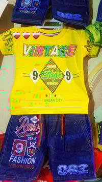 ملابس أطفال