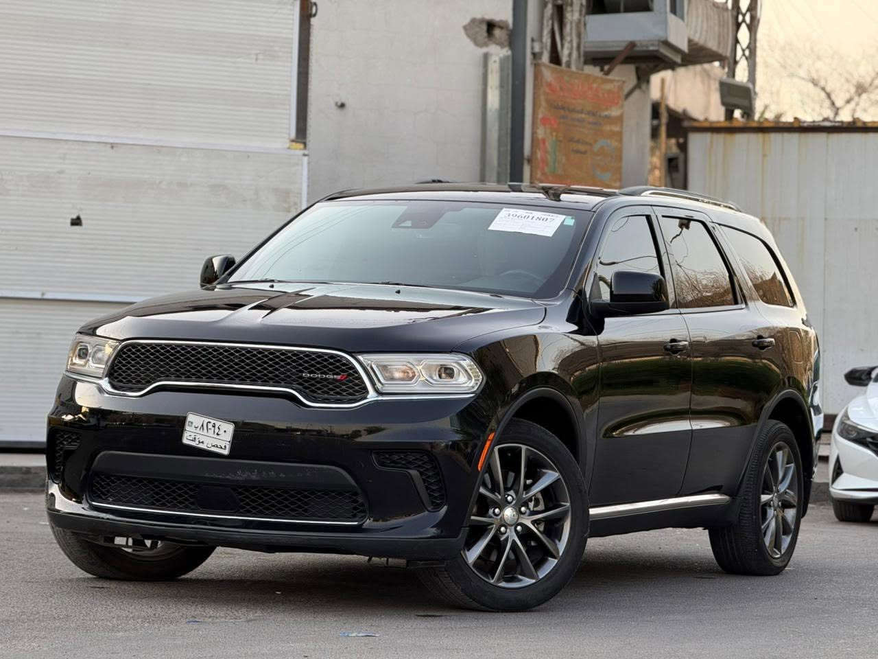 سلام وعليكم 
دوج دورنكو 2023 موصفات sxt
محرك 3.600 v6 سبعه راكب  
ردارات اماميه جانبيه تدفه ستيرن
شاشة كبيرة ماشية26الف
حادثه خلفي بجم كبس بيها صبغ جاملغ خلفي يمين وتبديل باب صندوك نفس اللون وتبديل جاملغ خلفي ايسر ايرباك بردة فقط
السعر 220$وبي مجال للشراااي 
بدون رقم 
رقم الهاتف ***********
