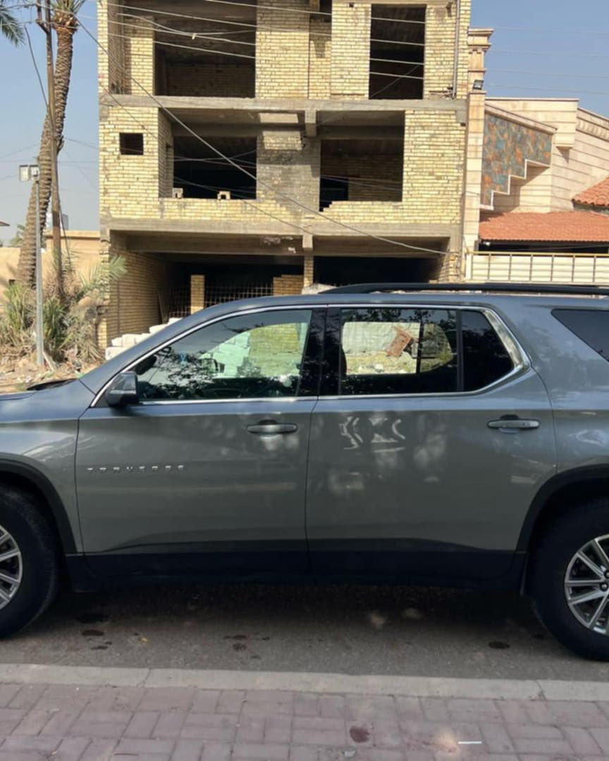 للبيع سيارة: #شيفرولية ترافرس LT موديل 2023

•المواصفات :
السيارة: شيفرولية ترافرس 
اللوحات: بغداد بإسمي
الموديل: 2023
المحرك:  VVT 3.6L 
ناقل الحركة(الگير): 9 نمرة
القدرة الحصانية: 310 HP
ماشية :31 الف 
فور ويل
لايتات زينون مع حاجب LED 
بصمات عدد 6 للأبواب و الجنطة و التشغيل
  وتشغيل عن بعد
رادار امامي
      مانع تصادم 
رادار تحديد المسار
كامرة خلفية 
باب الصندوق شفط كهربائي
شاشة الدشبول كبيرة
قاصة
شاحن لاسلكي (واير ليس) للهاتف
كشنات مخمل 
تدفئة بالكشنات
تحكم فول كهرباء لكرسي السائق
السيارة بنظام تبريد 3 قطع
سايد بريك دگمة
اشاير بالمرايا الجانبية
تحكم ستيرن جهتين بلوتوث وحاكية وكروس سرعة وتحكم صوت 
نظام ABS مانع انزلاق
السيارة 7 راكب سياحي كشنات منفصل
 اندرويد اوتو مع اپل كار بلي
    رادارات جانبية في المرايا الجانبية
السيارة بيهة ثلاث قطع تبديل وصبغ(بنيد- چاملغ امامي ايمن-قبق جنطة) مع بارد في الچاملغ الآخر
موقع السيارة بغداد الغزالية او حي الخضراء
رقم الهاتف *********** ماجد
السعر 235 وبيهة مجال بسيط
