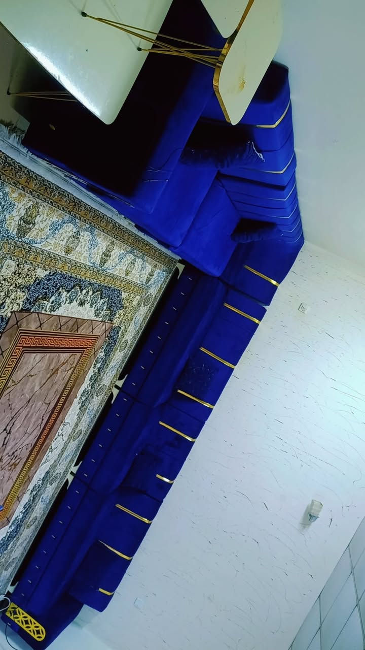 سلام عليكم تخم ديوان 14 نفر بعده جديد سعره250 مكاني أربيل اوينه شار متواجد واتساب ***********
