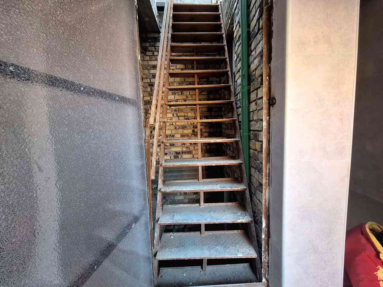 عمل اليوم حداد جوال في الحله لكافت اعمال الحداده ***********
