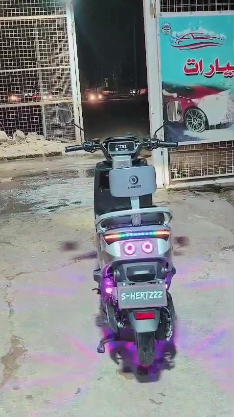 دراجه سكنس شحن 318 فئة السبورت ملفها 3000W بطاريات العدد 6 30A امبير دراجه طياره سرعتها الحقيقه 93 وتمشيك اقل شي 60 كيلو دراجه نظيفه 
1- سويجين وبصمتين وكارتين 
2- بيها فيشه وضع ECO الاقتصادي وفيشه ثانيه وضع SPORT يعني طياره 
العنوان بغداد الحسينية ماخذها بل 900 والسعر.650 وبيها مجال للشراي 
الرقم *********** متوفر واتساب    
الدراجه حييييل نضيفه مكفولة كفاله عامه 
